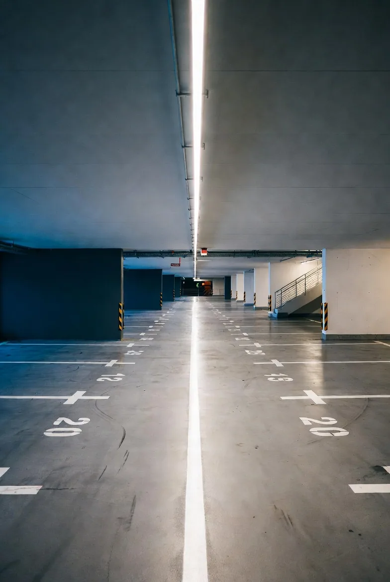 Robo en garaje comunitario: responsabilidades, seguros y qué hacer paso a paso